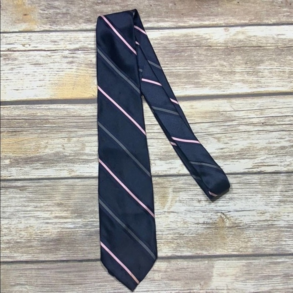 Wembley Vintage LeatherBack Satins Tie